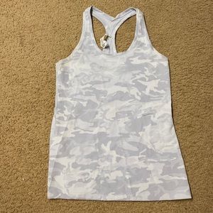 Lululemon tank top size 10